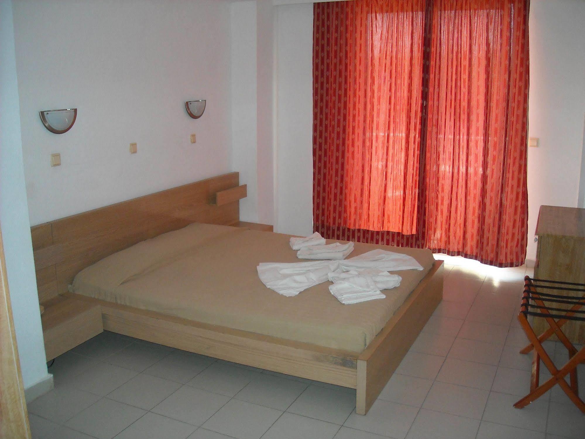 Thalia Hotel Pefki Exterior foto